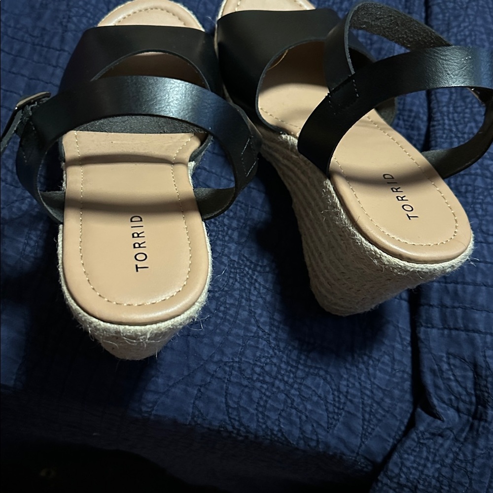 Torrid - Picture 3 of 4